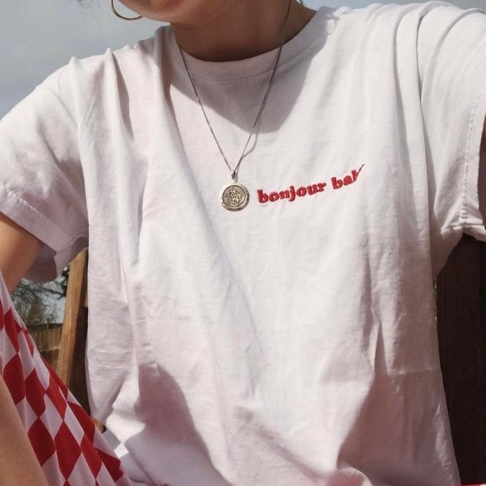 BRANDY MELVILLE BONJOUR BABY TEE